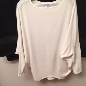 Pullover top. Size medium